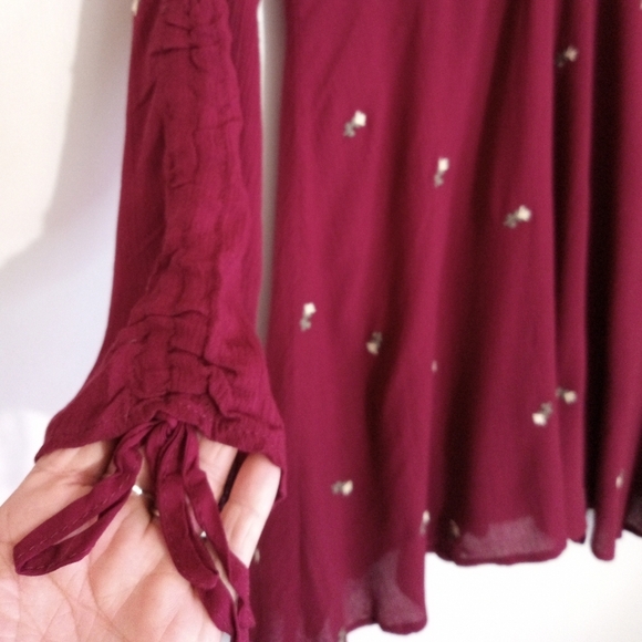 En Creme burgundy A-line v-neck casual dress from Magnolia Boutique - Picture 5 of 10